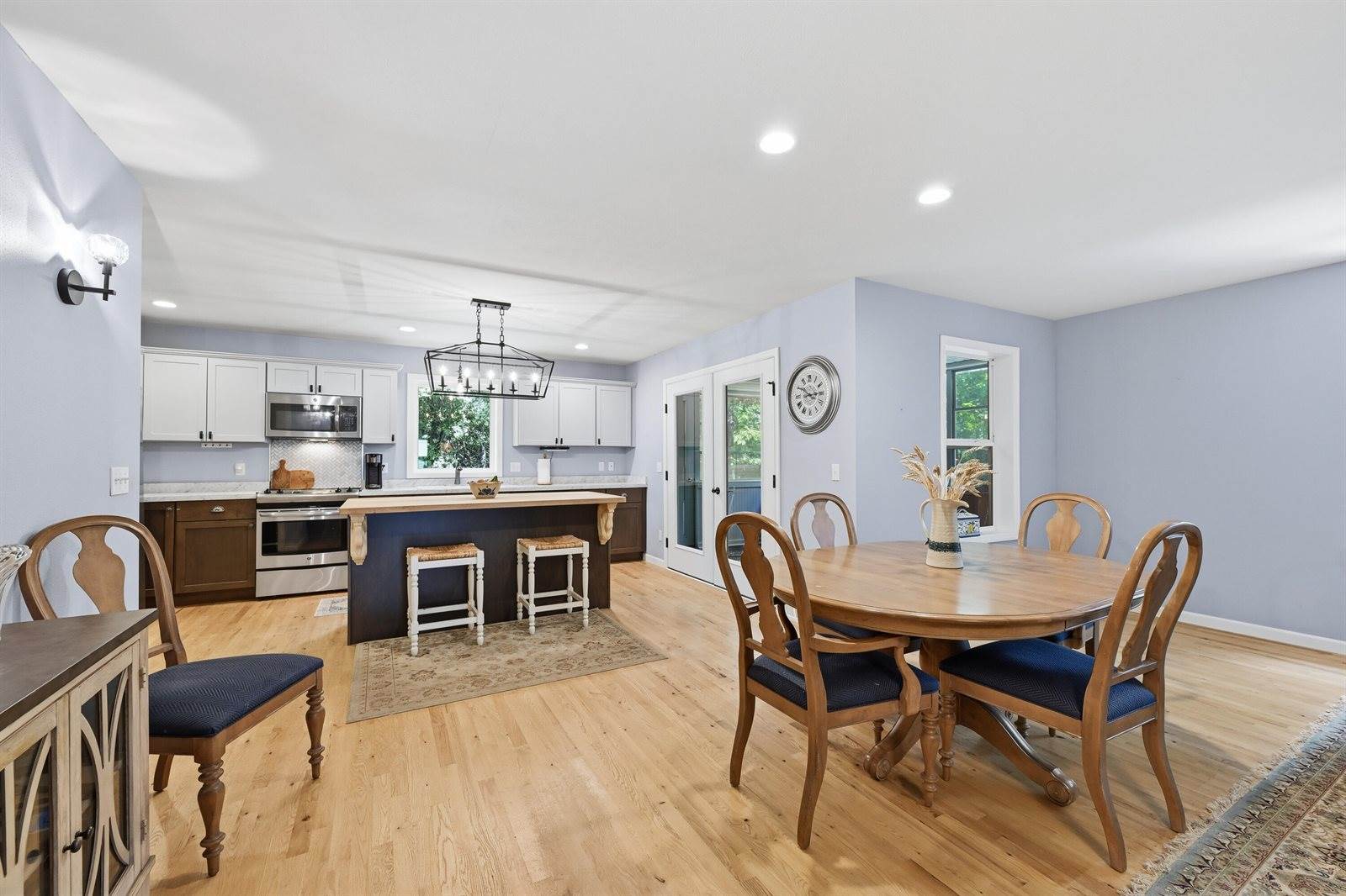 W8131 Bay View Dr, Whitewater, WI 53190