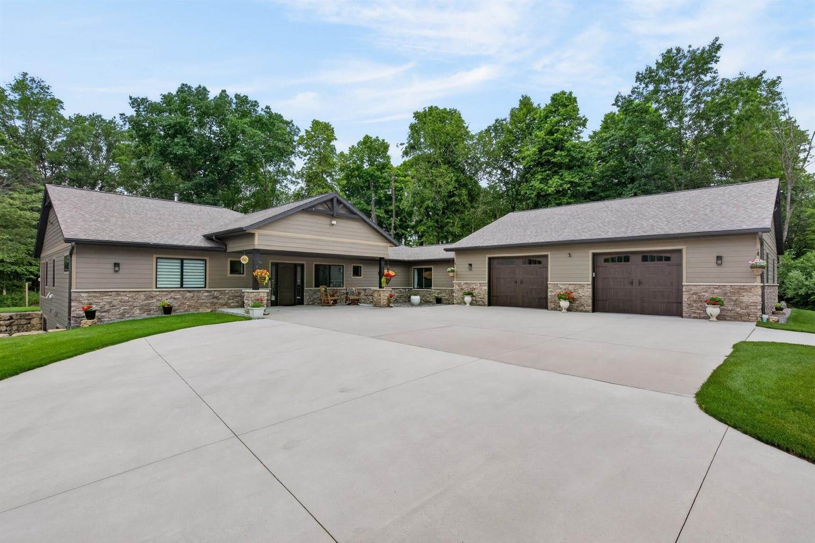 W7181 Duck Creek Avenue, Westfield, WI 53964