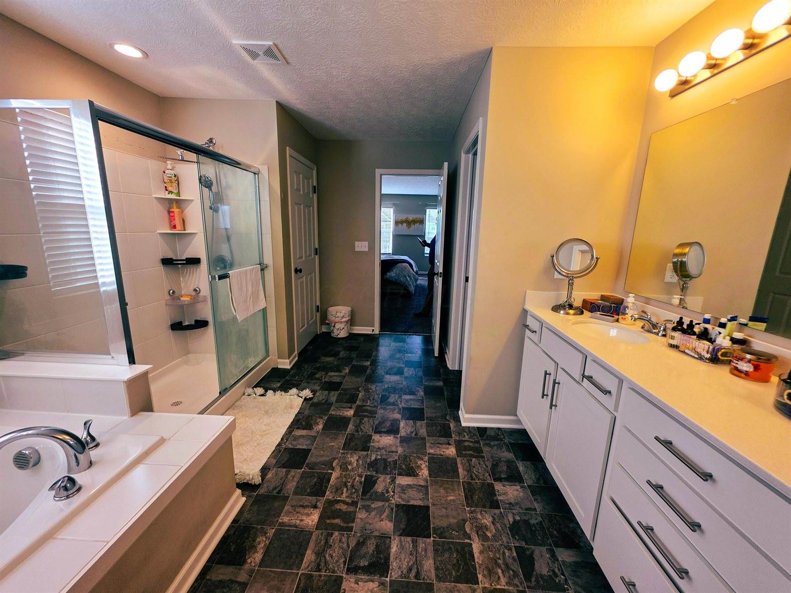 9012 Philmont Curve Drive, Blacklick, OH 43004