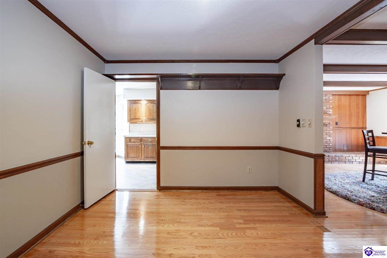 548 Brentmoor Avenue, Bowling Green, KY 42101