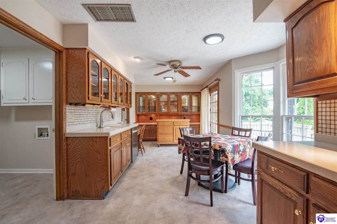 548 Brentmoor Avenue, Bowling Green, KY 42101