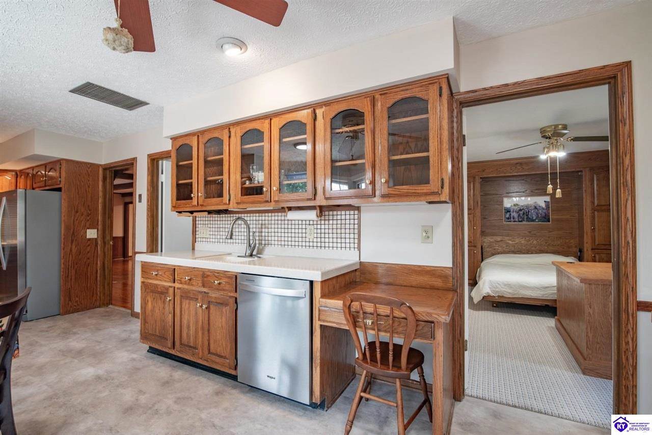 548 Brentmoor Avenue, Bowling Green, KY 42101