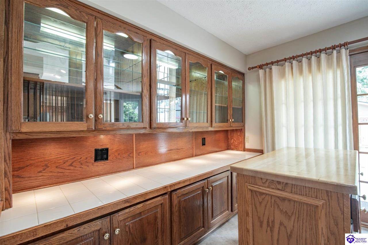 548 Brentmoor Avenue, Bowling Green, KY 42101