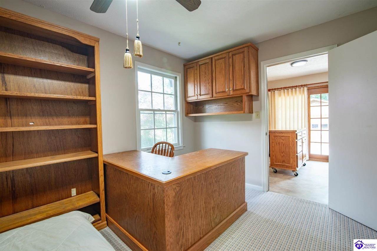 548 Brentmoor Avenue, Bowling Green, KY 42101