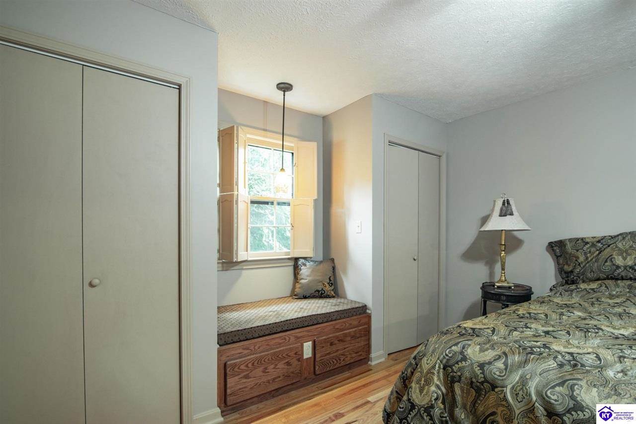 548 Brentmoor Avenue, Bowling Green, KY 42101