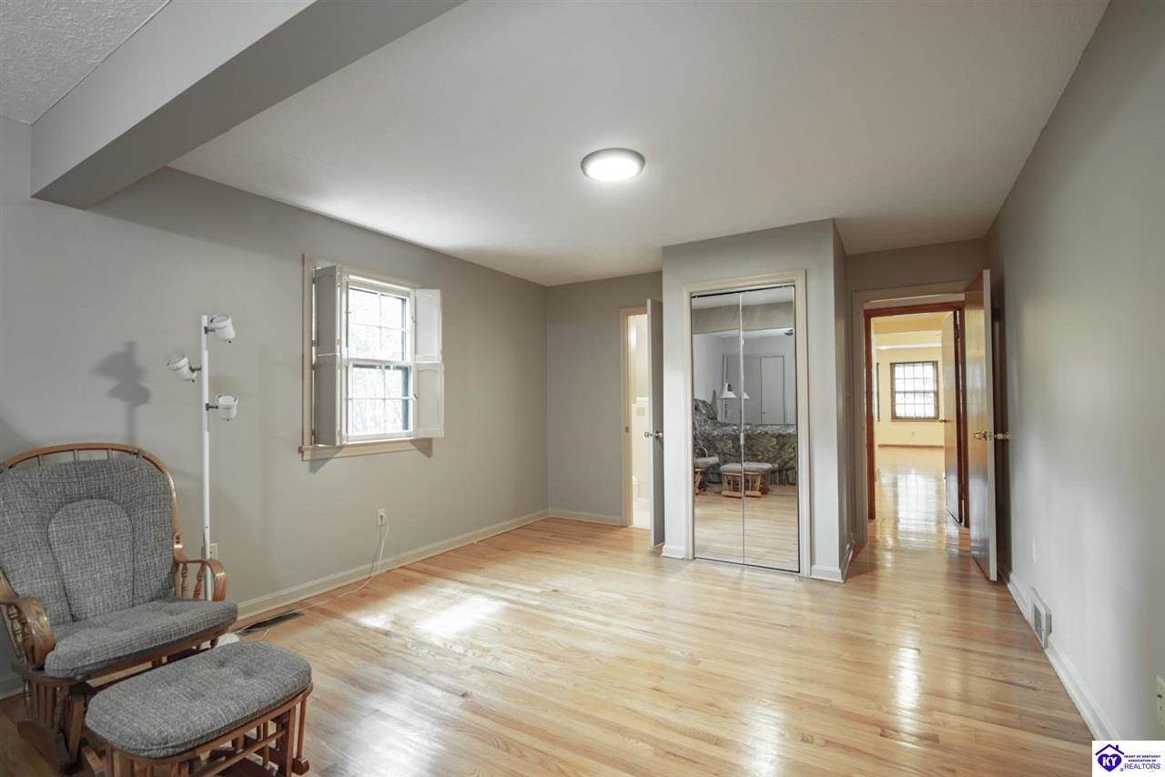 548 Brentmoor Avenue, Bowling Green, KY 42101