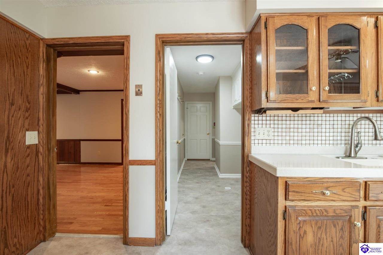 548 Brentmoor Avenue, Bowling Green, KY 42101