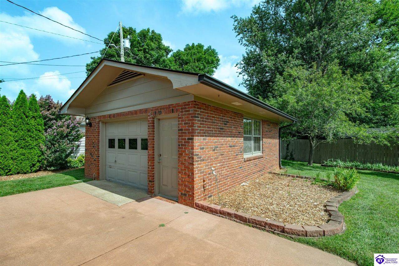 548 Brentmoor Avenue, Bowling Green, KY 42101