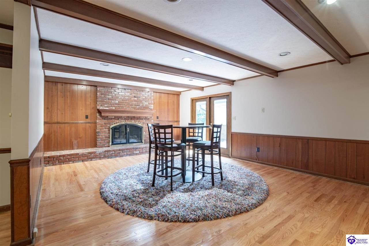 548 Brentmoor Avenue, Bowling Green, KY 42101