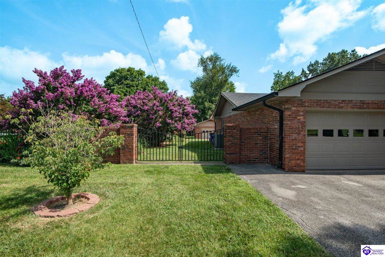 548 Brentmoor Avenue, Bowling Green, KY 42101