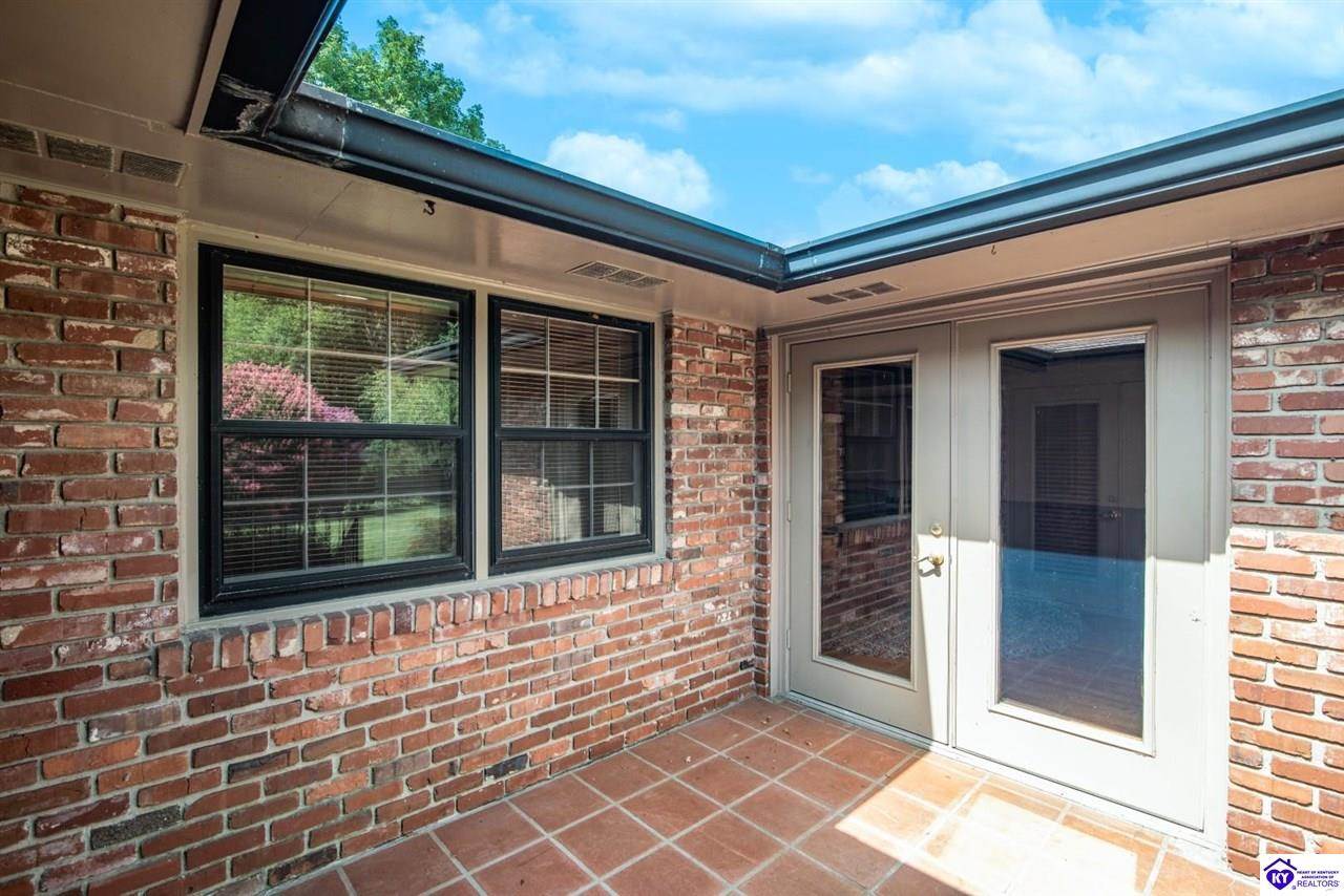 548 Brentmoor Avenue, Bowling Green, KY 42101