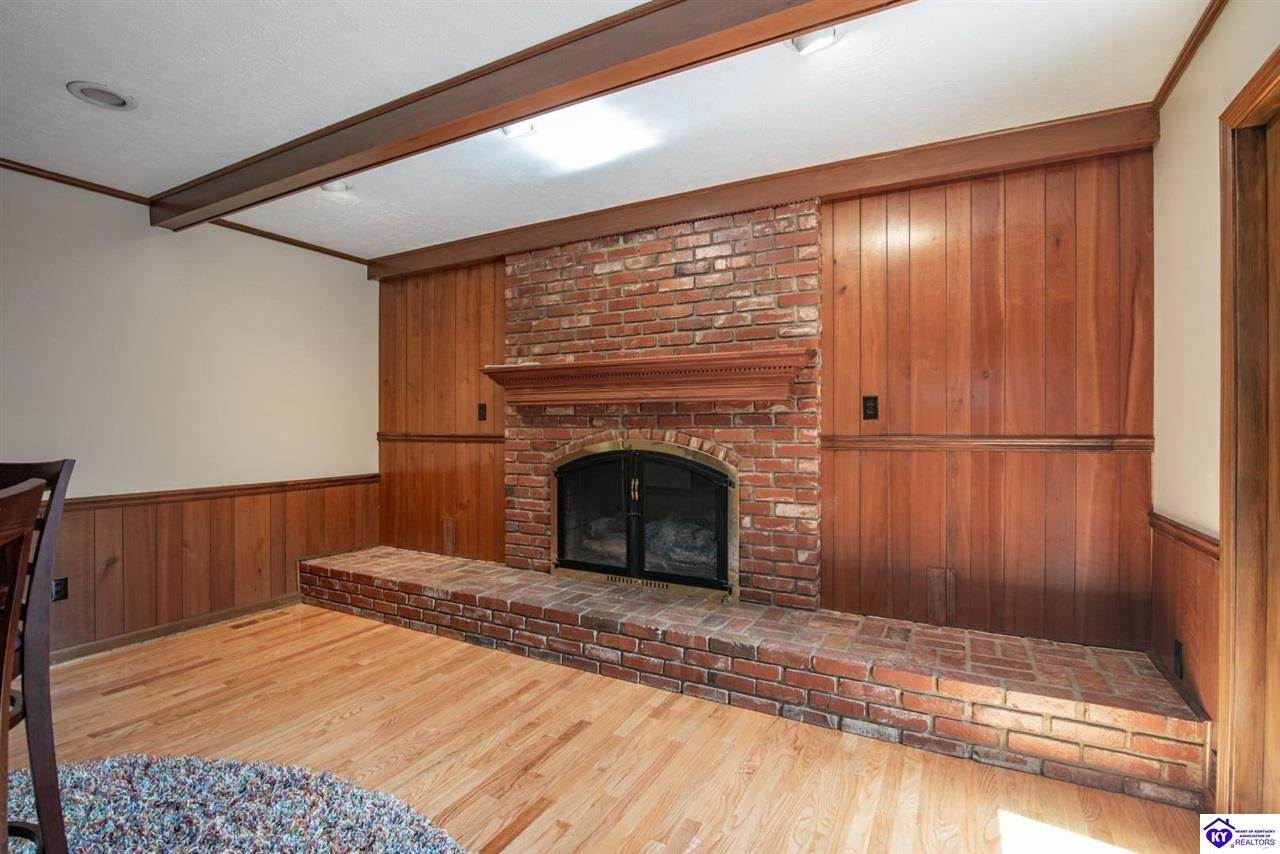 548 Brentmoor Avenue, Bowling Green, KY 42101