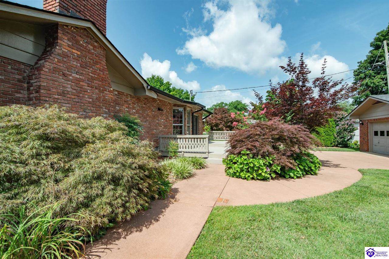 548 Brentmoor Avenue, Bowling Green, KY 42101