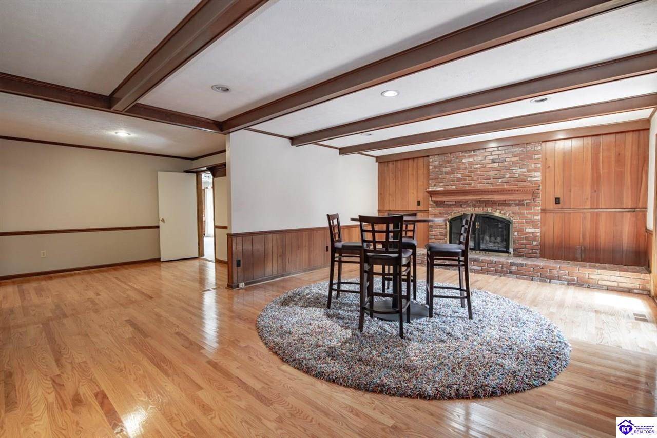 548 Brentmoor Avenue, Bowling Green, KY 42101