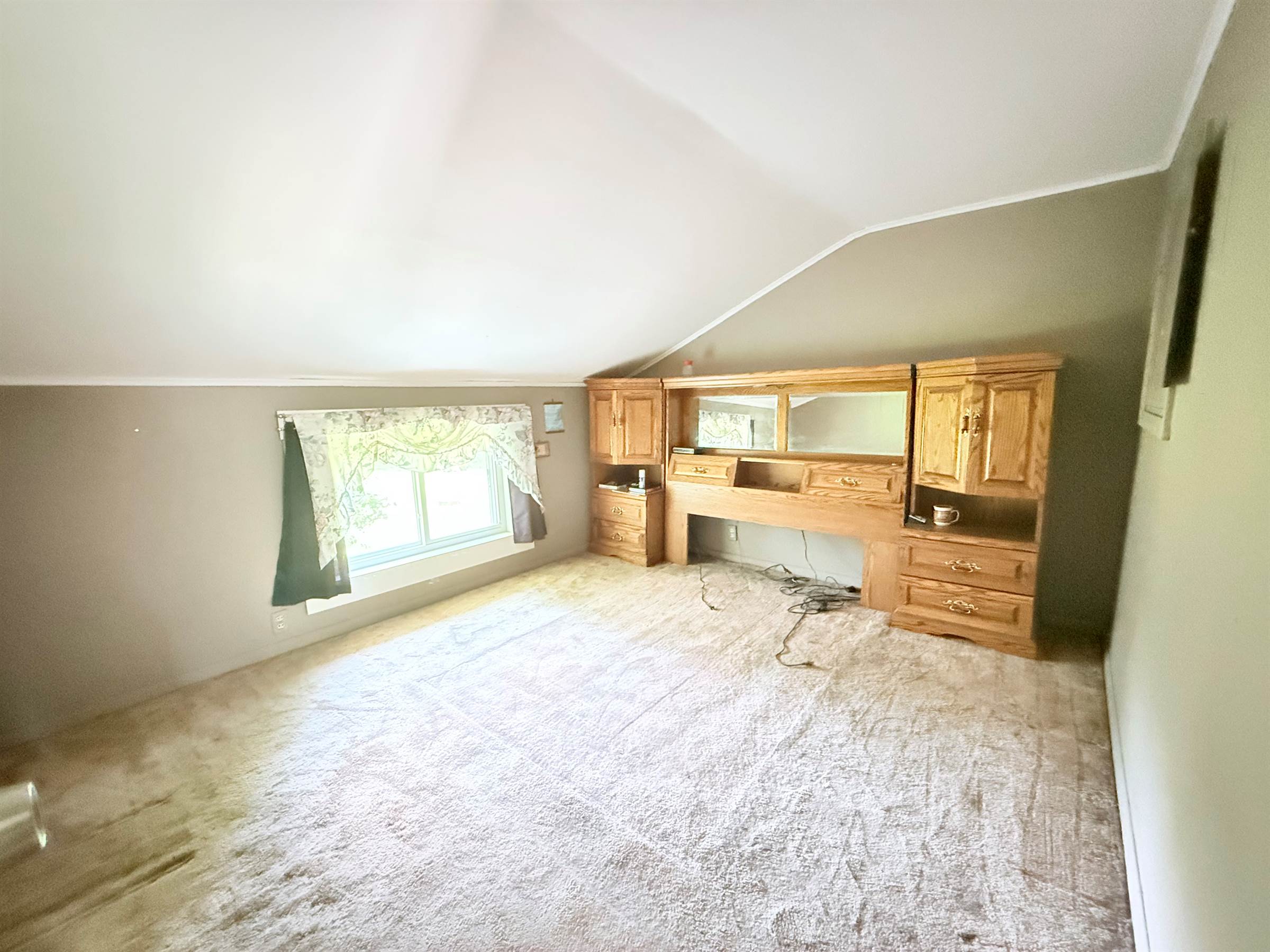 2526 N 6 1/2 St, Terre Haute, IN 47805