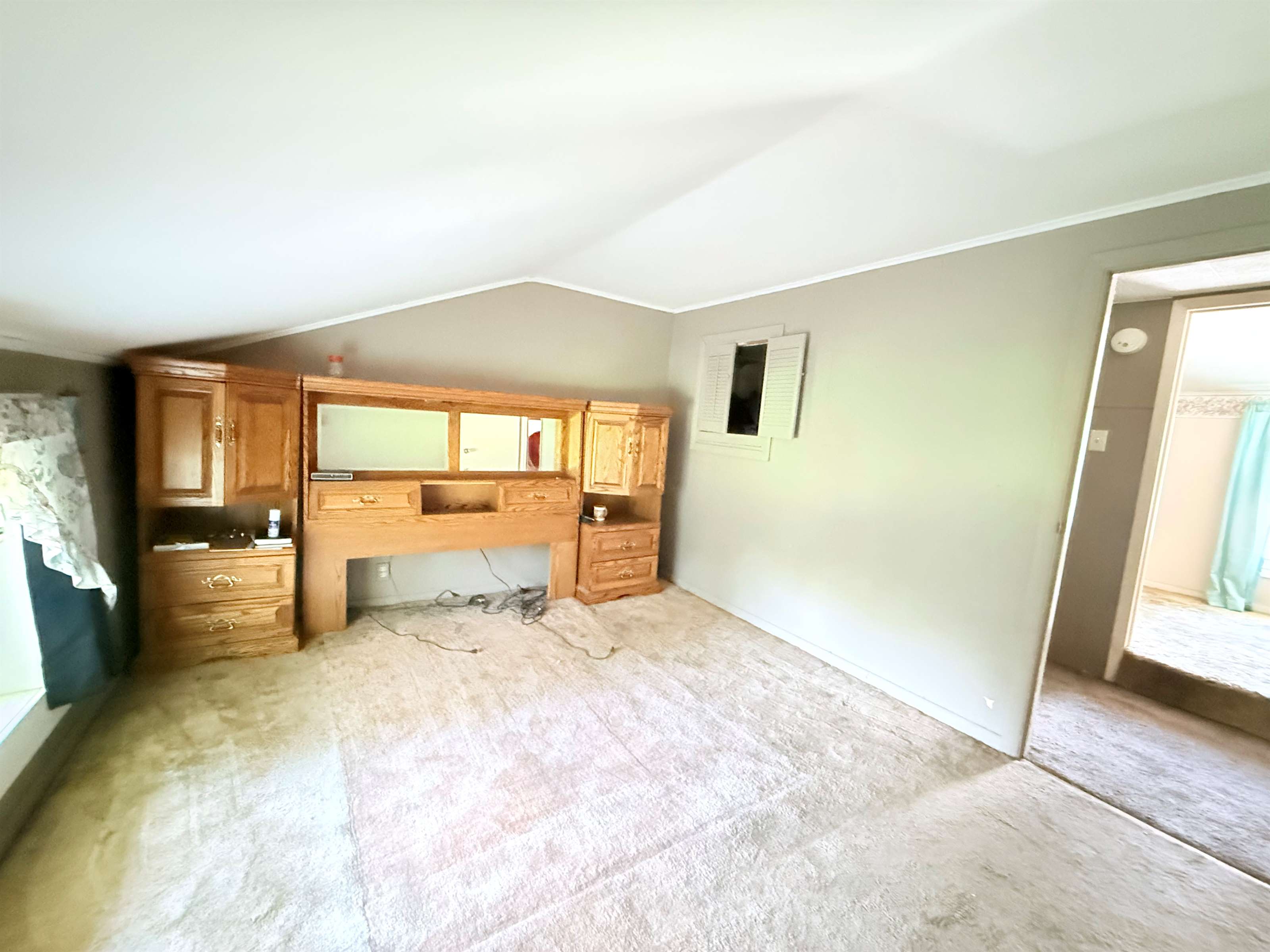 2526 N 6 1/2 St, Terre Haute, IN 47805