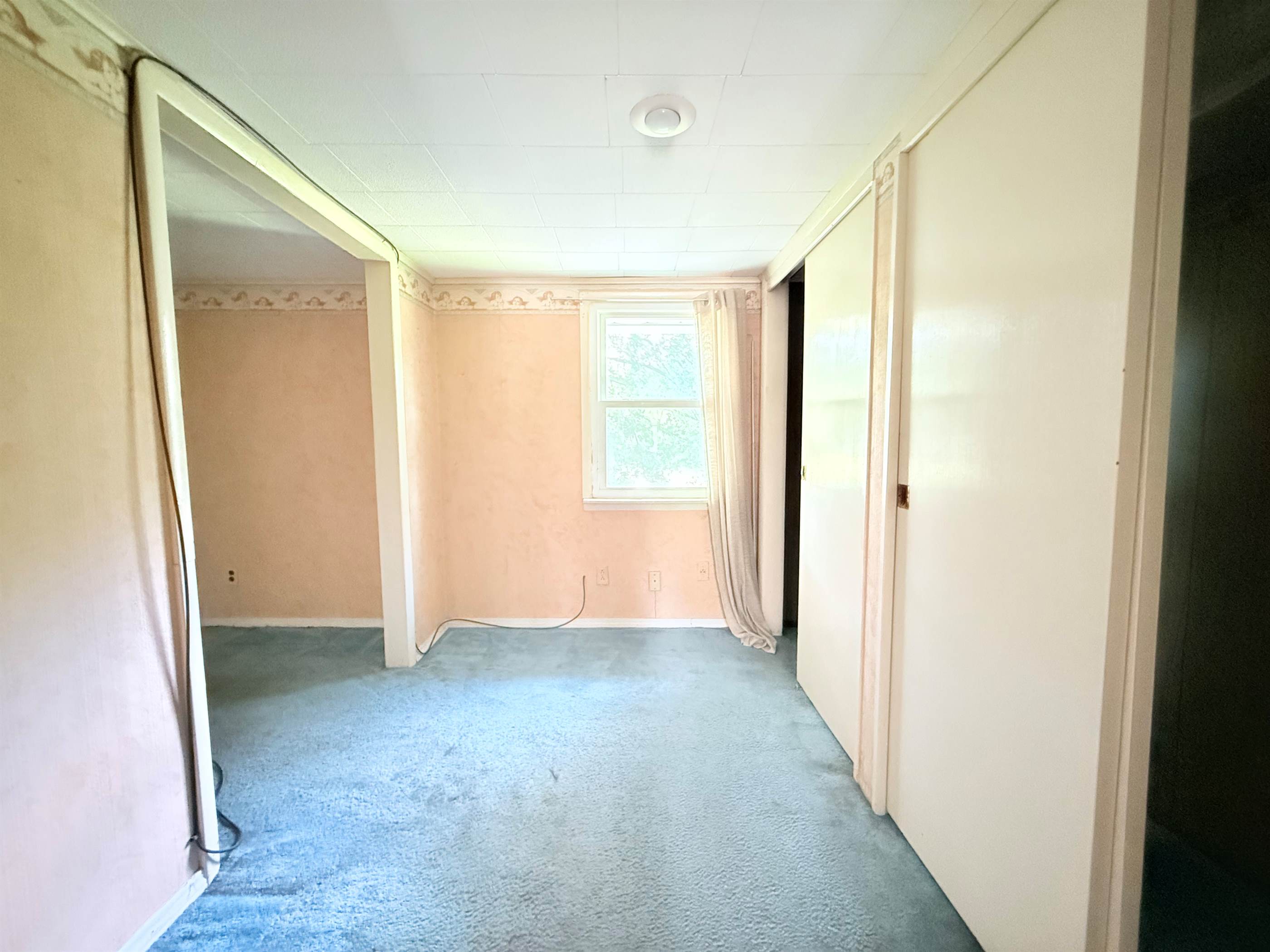 2526 N 6 1/2 St, Terre Haute, IN 47805