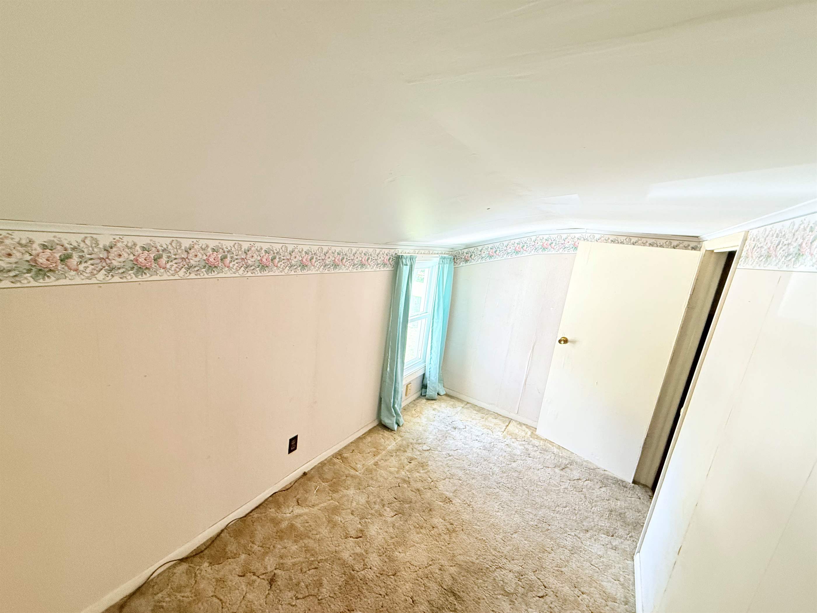 2526 N 6 1/2 St, Terre Haute, IN 47805