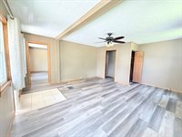 2526 N 6 1/2 St, Terre Haute, IN 47805