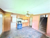 2526 N 6 1/2 St, Terre Haute, IN 47805