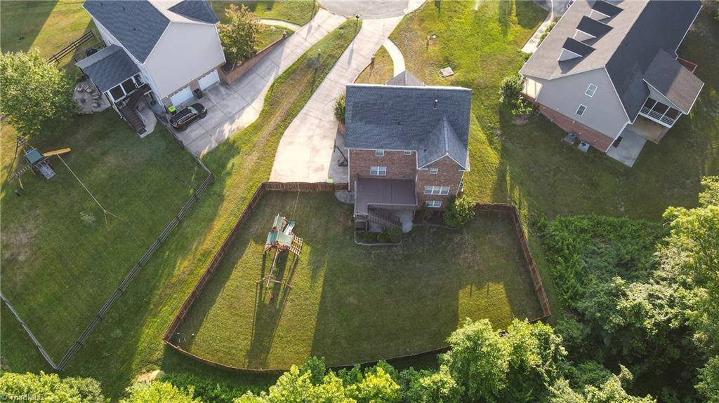 6902 Prairie Grove Drive, Clemmons, NC 27012
