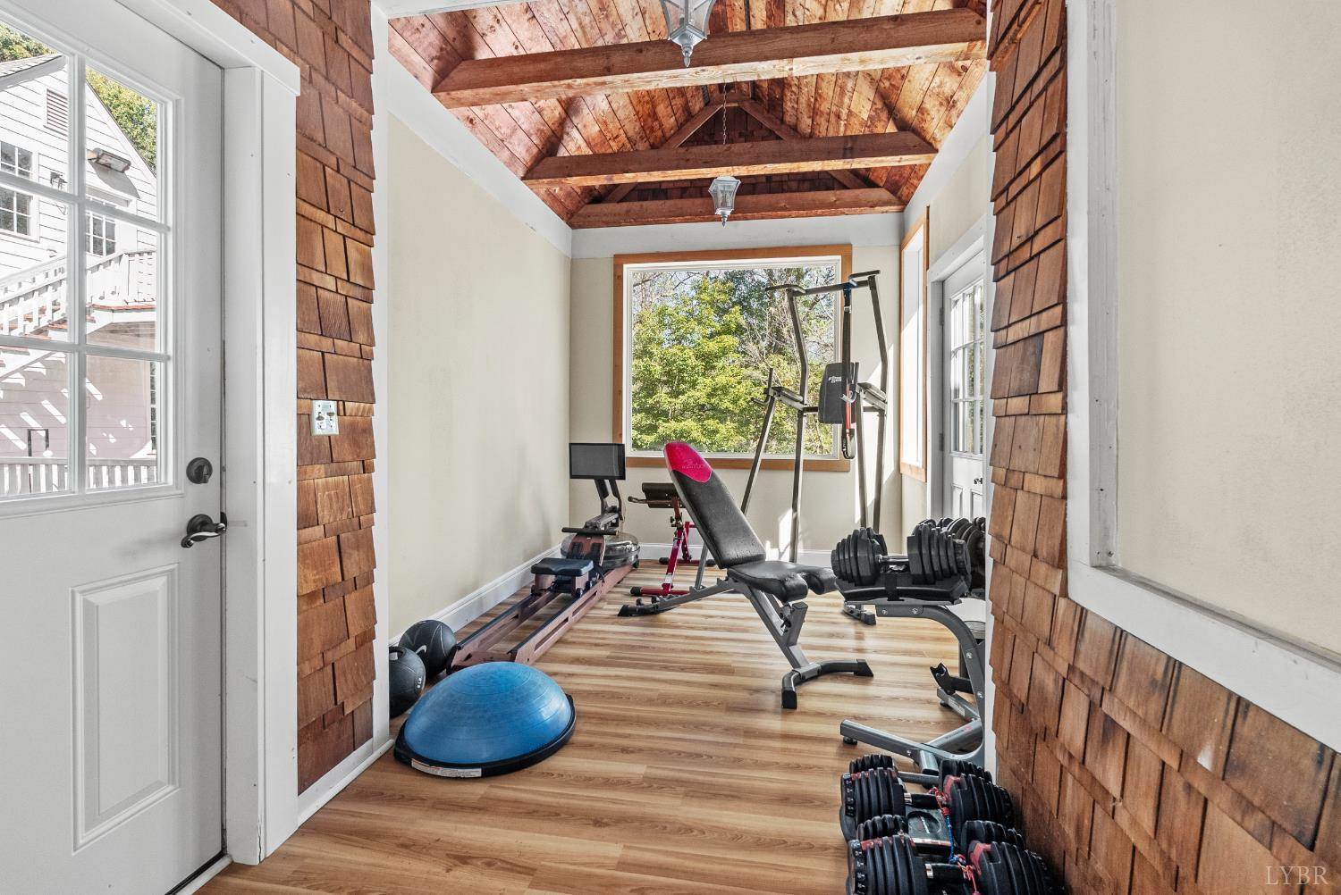 207 Fox Runn Dr, Lynchburg, VA 24503