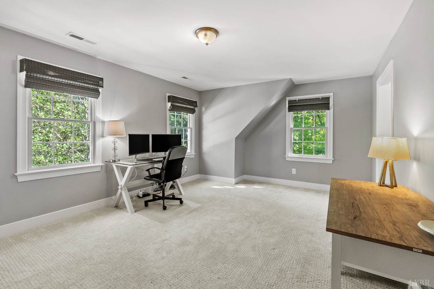 207 Fox Runn Dr, Lynchburg, VA 24503