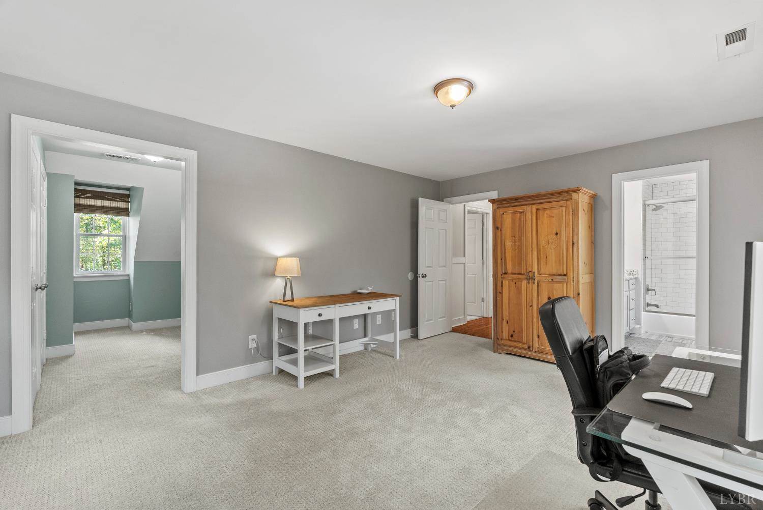 207 Fox Runn Dr, Lynchburg, VA 24503