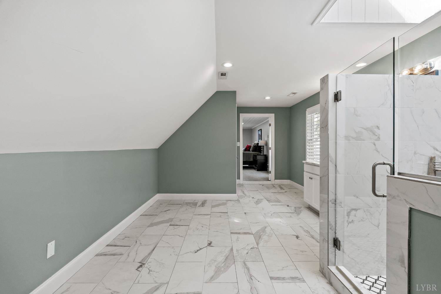 207 Fox Runn Dr, Lynchburg, VA 24503