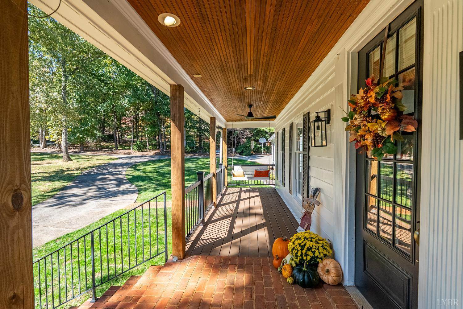 207 Fox Runn Dr, Lynchburg, VA 24503