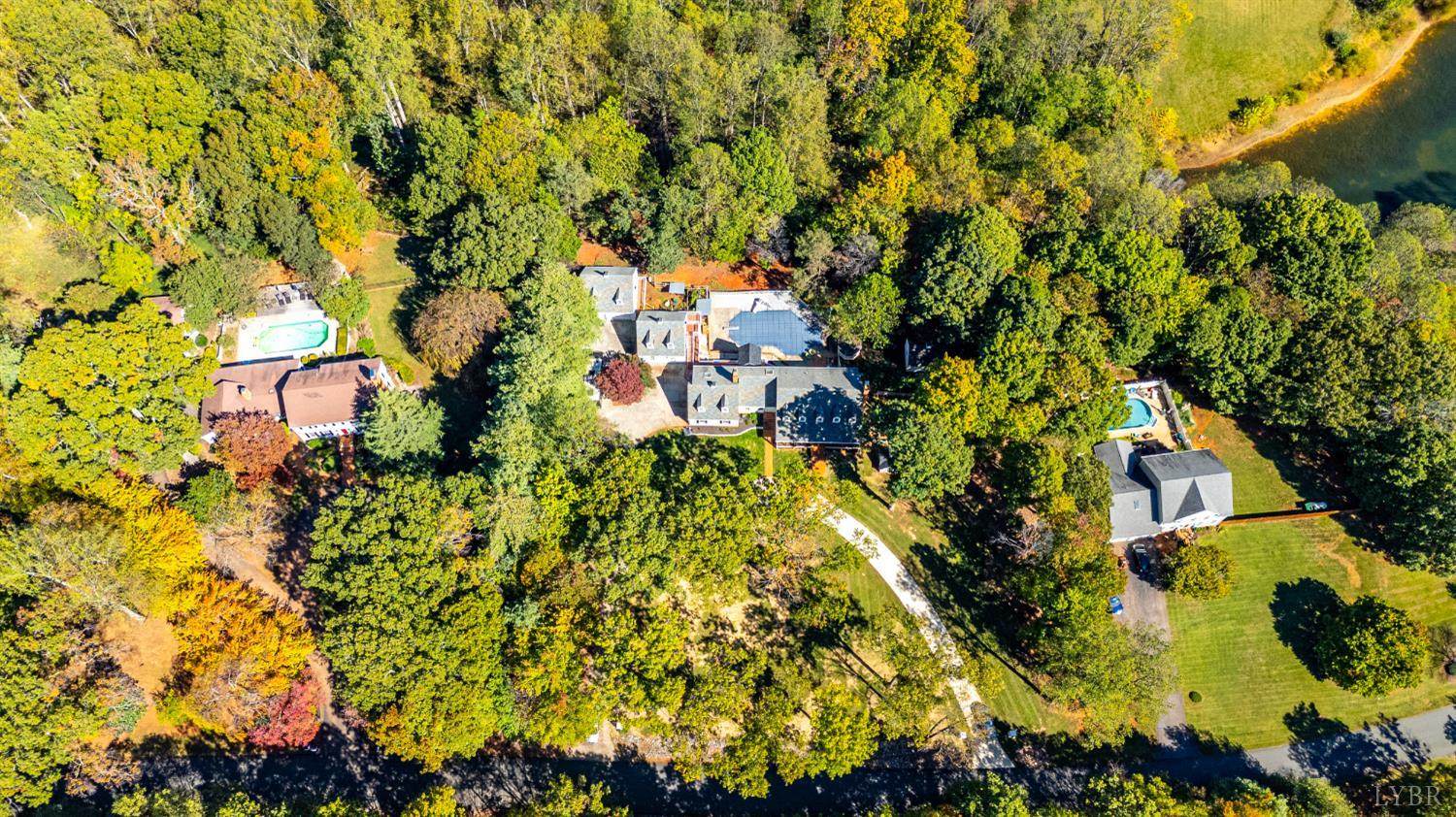 207 Fox Runn Dr, Lynchburg, VA 24503