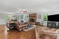 207 Fox Runn Dr, Lynchburg, VA 24503