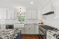 207 Fox Runn Dr, Lynchburg, VA 24503