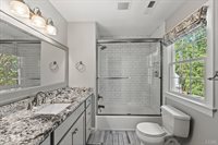 207 Fox Runn Dr, Lynchburg, VA 24503