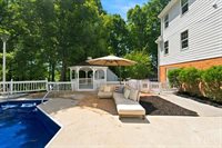 207 Fox Runn Dr, Lynchburg, VA 24503