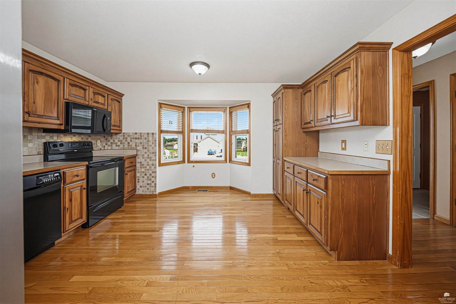 2721 Oakwood, Junction City, KS 66441