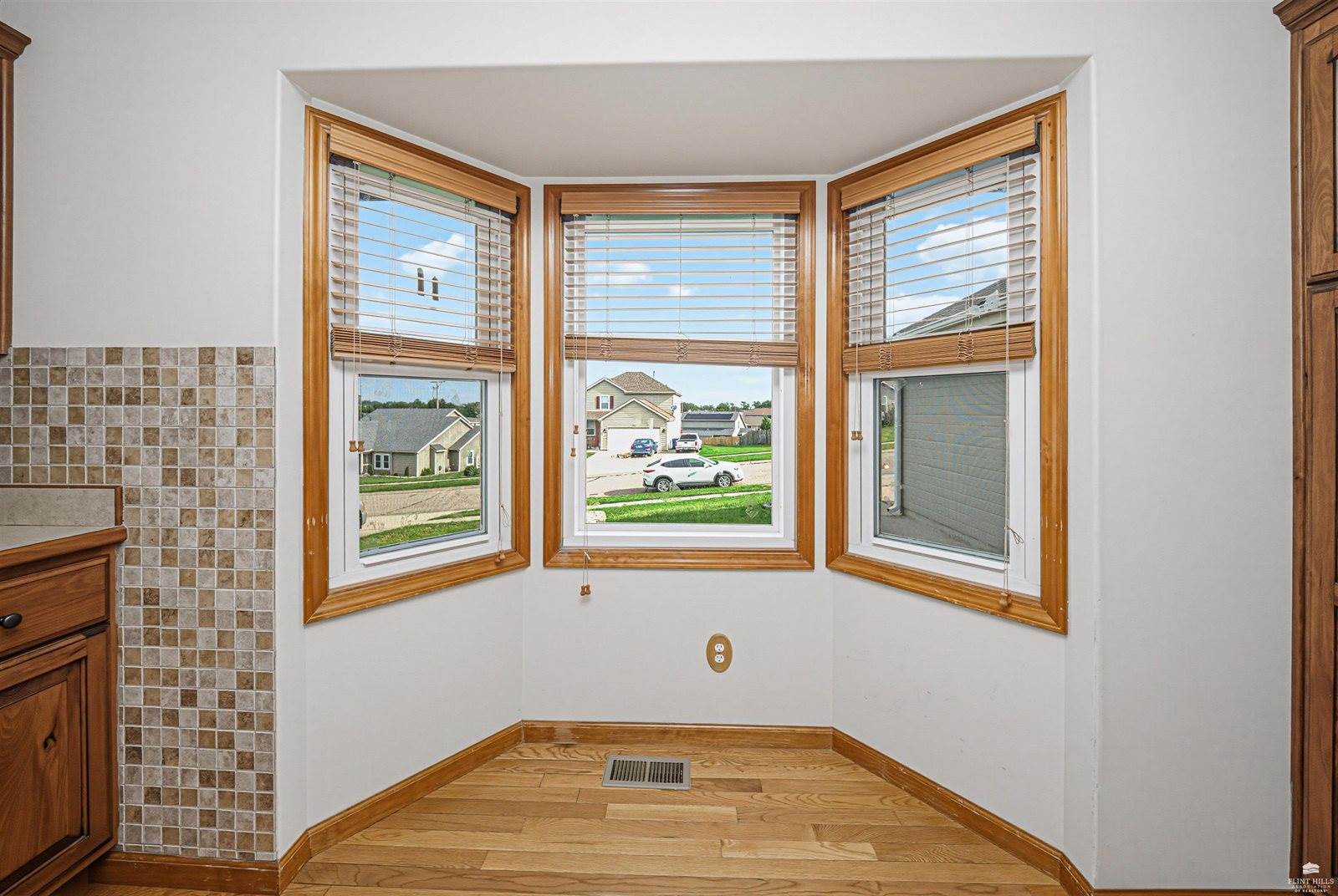 2721 Oakwood, Junction City, KS 66441