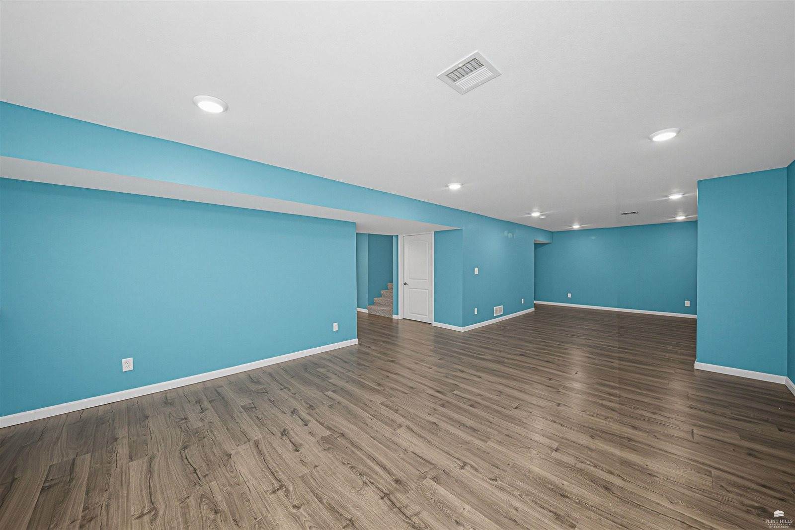 2721 Oakwood, Junction City, KS 66441