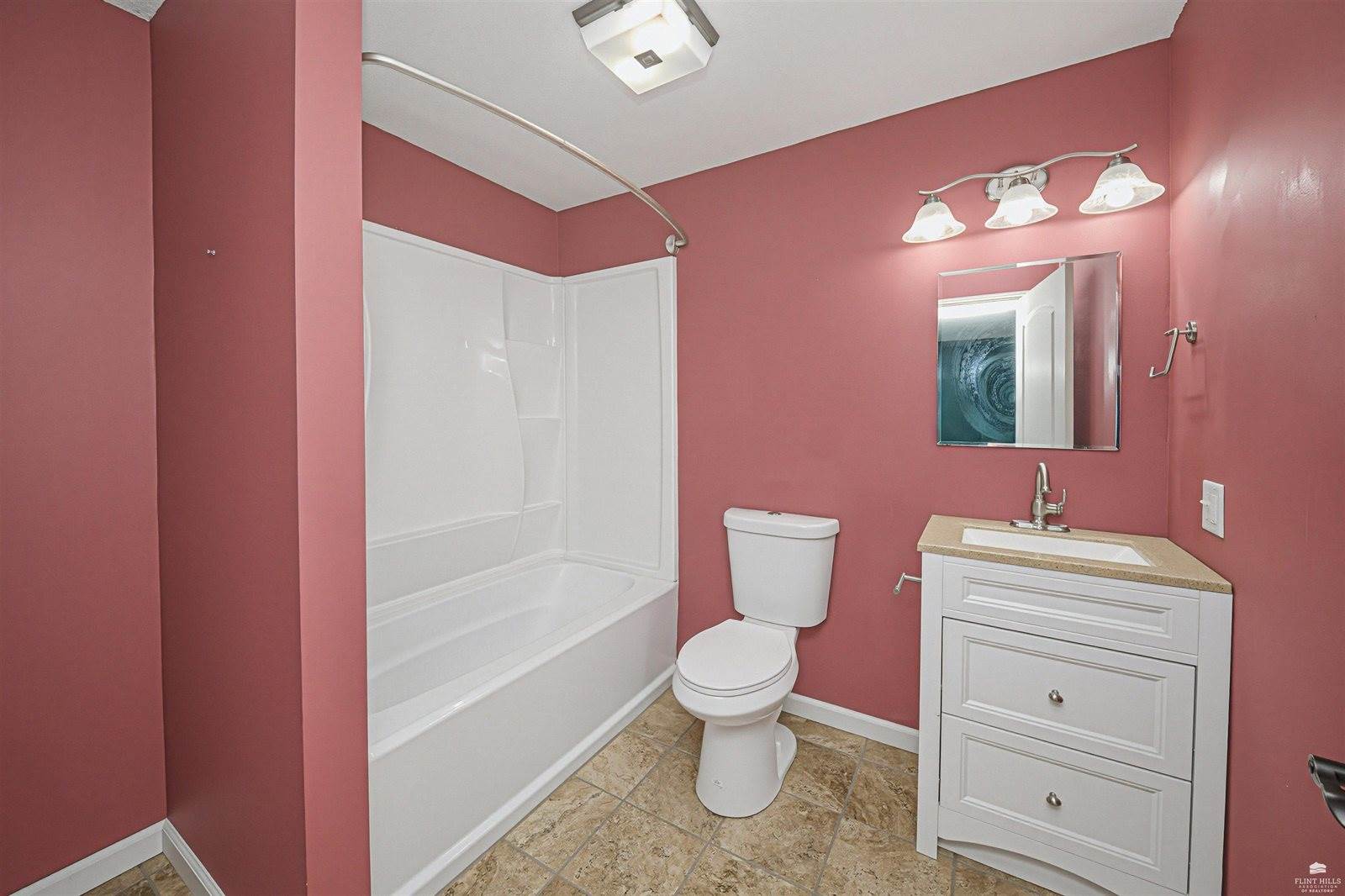 2721 Oakwood, Junction City, KS 66441