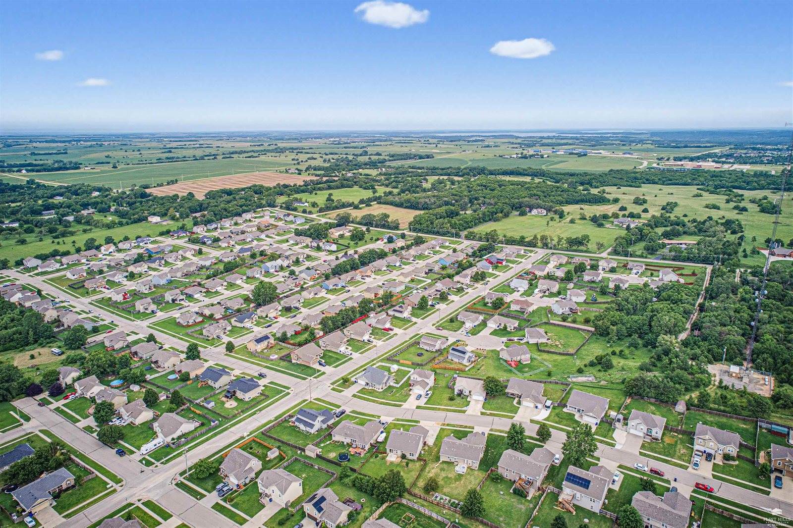 2721 Oakwood, Junction City, KS 66441