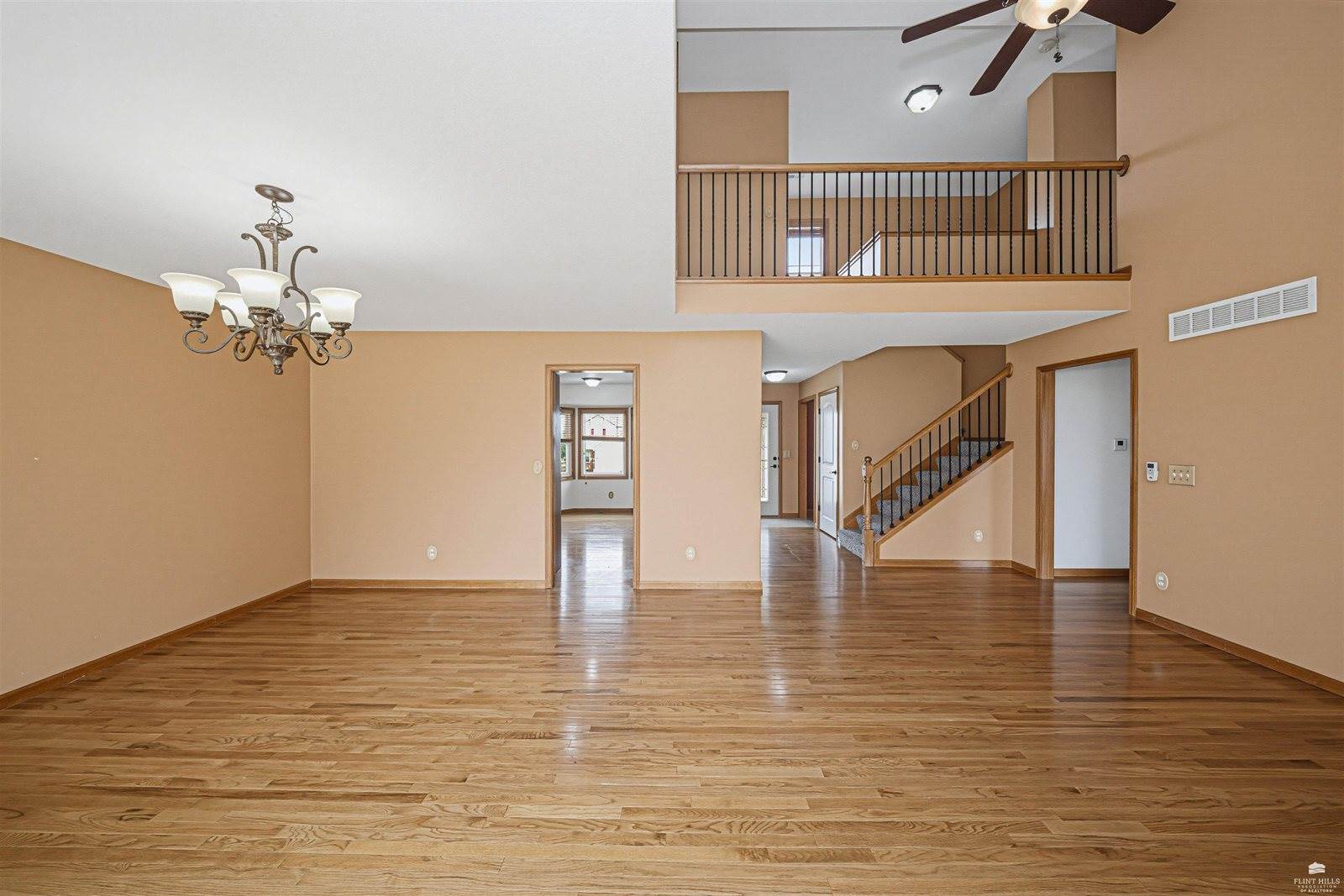 2721 Oakwood, Junction City, KS 66441