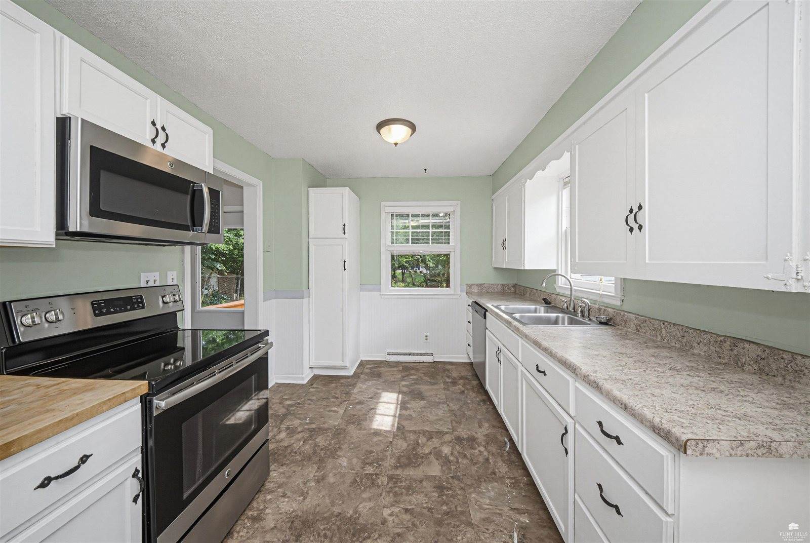430 West Vine Street, Junction City, KS 66441
