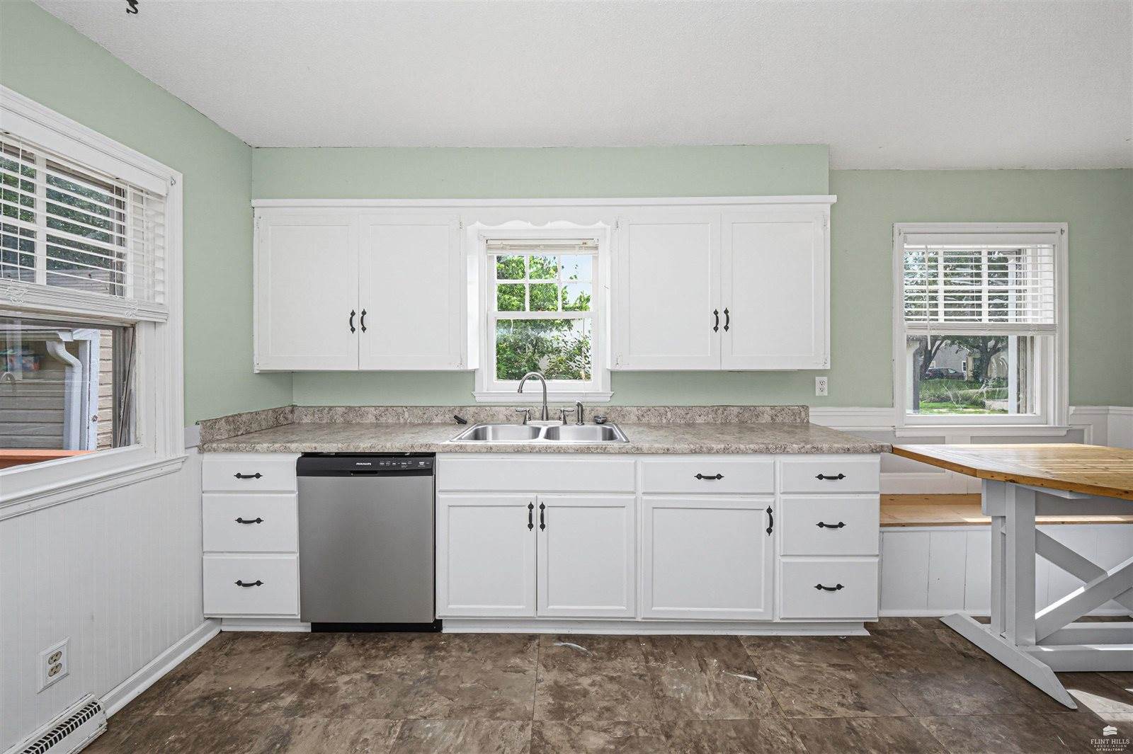 430 West Vine Street, Junction City, KS 66441