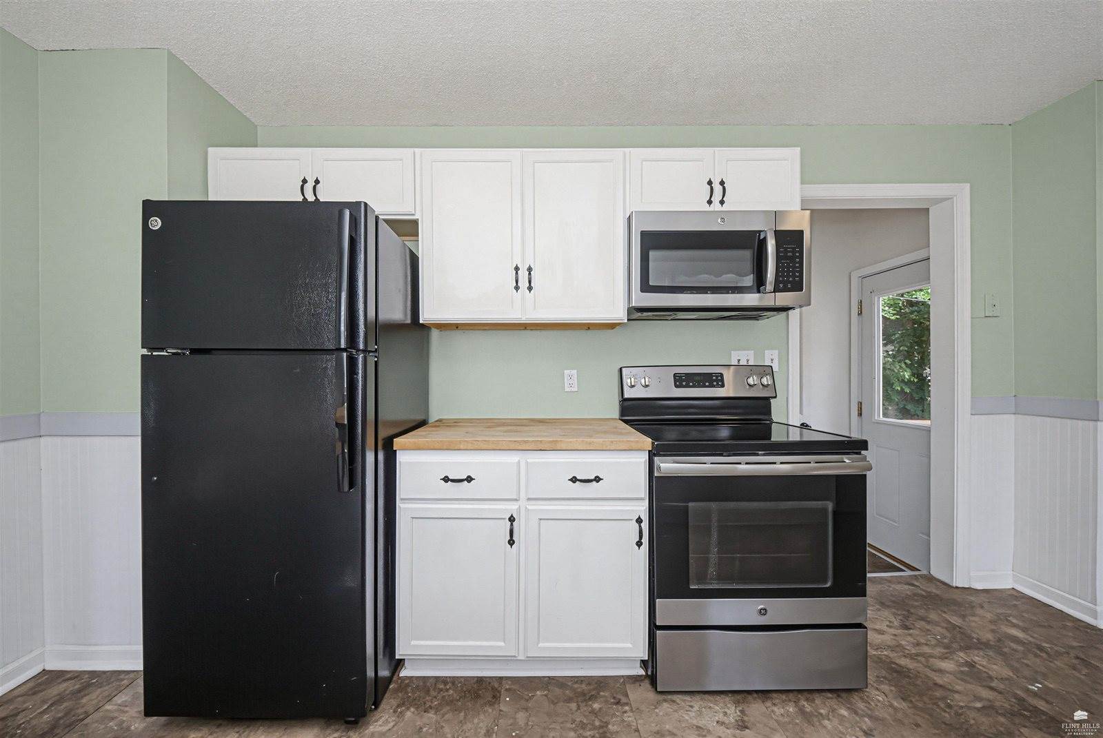 430 West Vine Street, Junction City, KS 66441