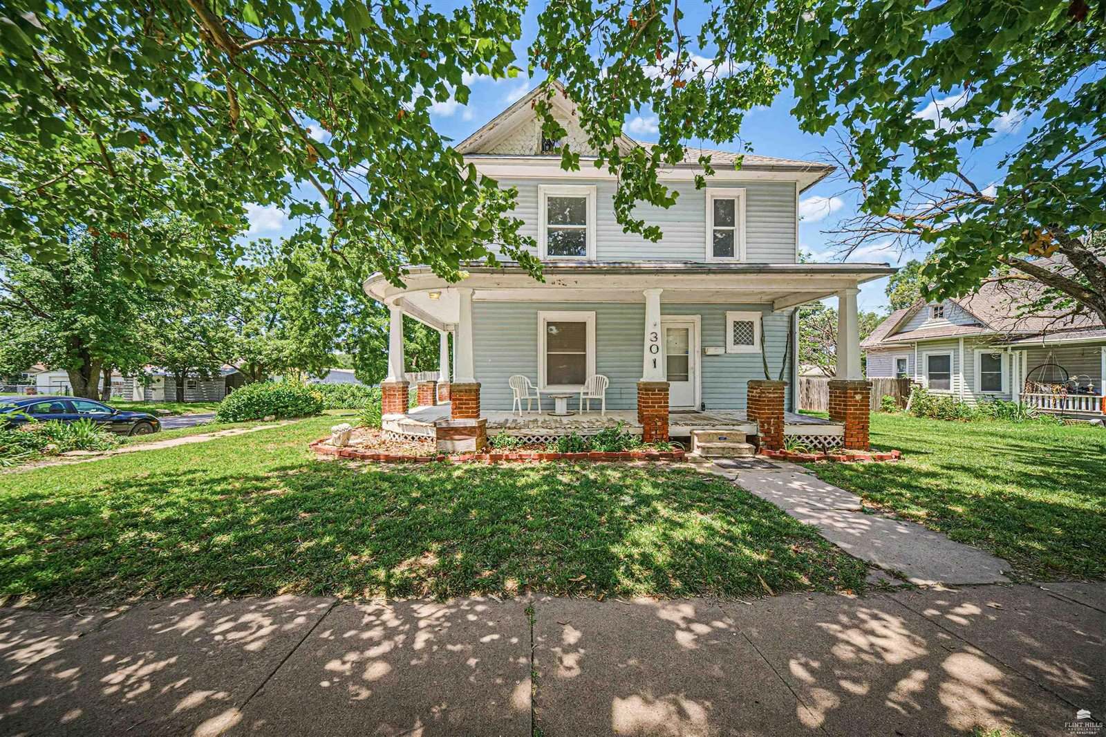 301 North Broadway, Herington, KS 67449