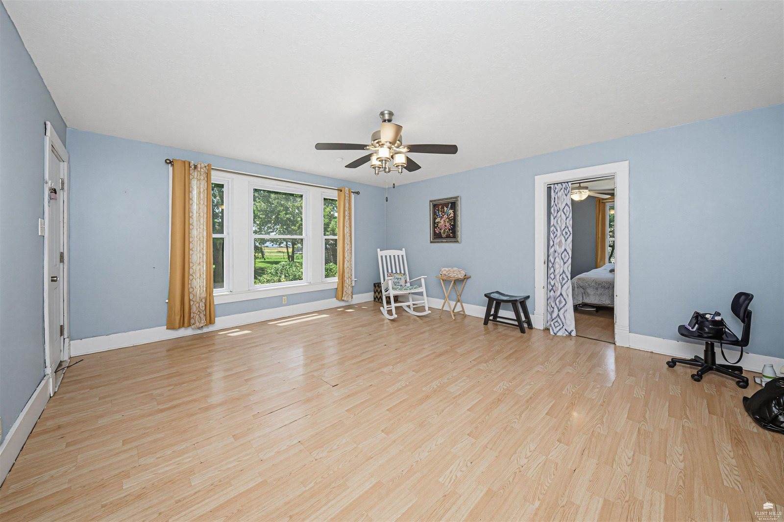 301 North Broadway, Herington, KS 67449