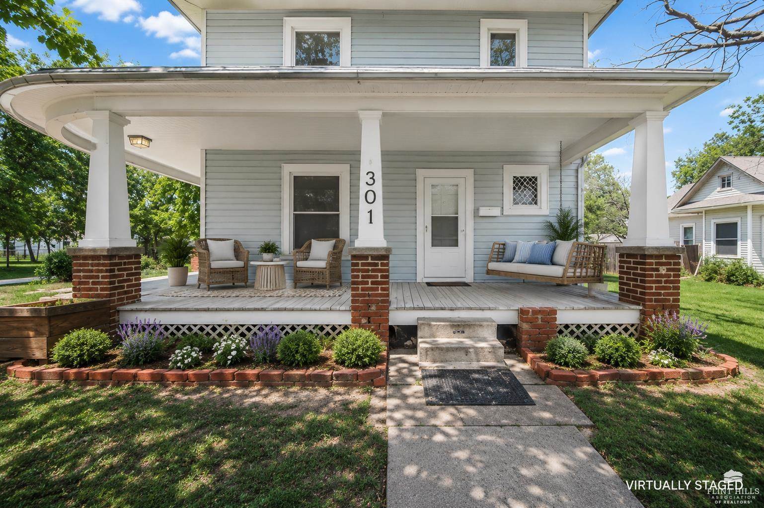 301 North Broadway, Herington, KS 67449