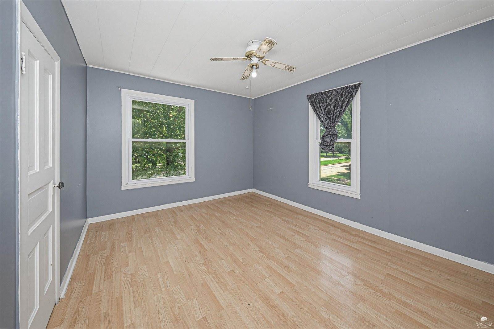 301 North Broadway, Herington, KS 67449