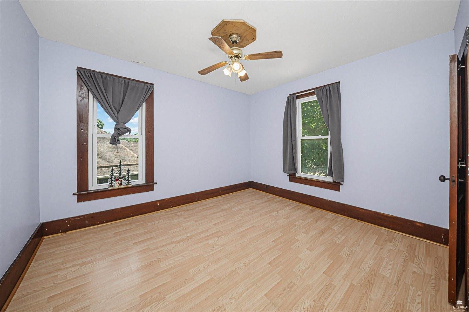 301 North Broadway, Herington, KS 67449