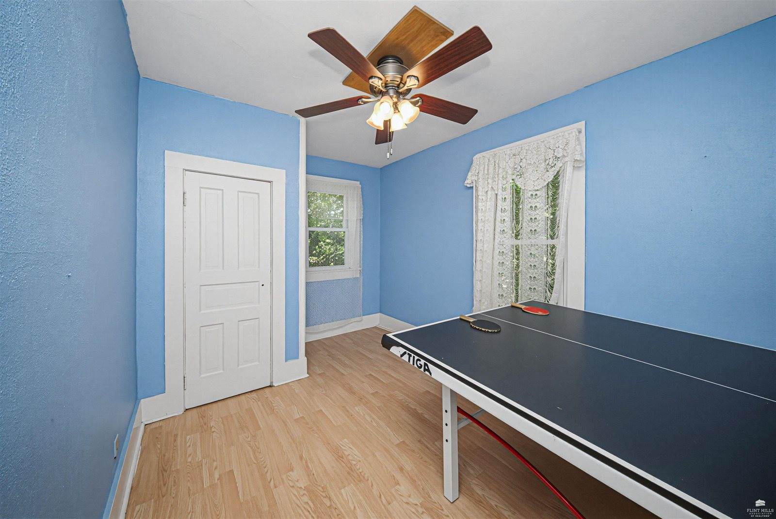 301 North Broadway, Herington, KS 67449